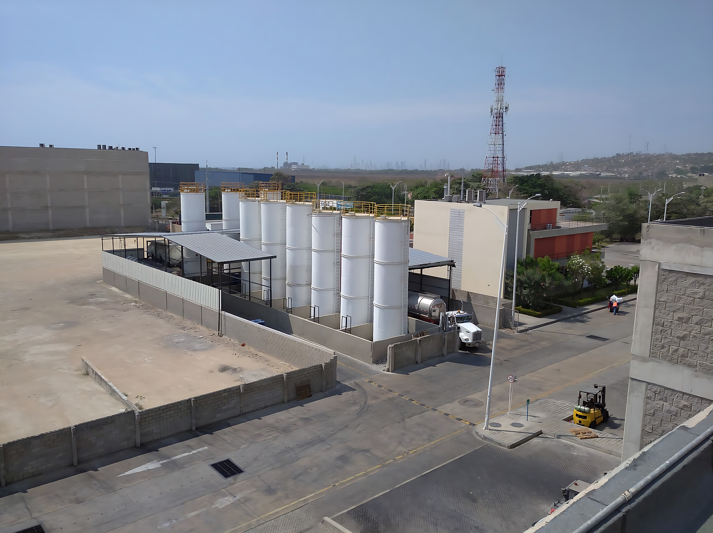 Terminal de tanques de RM Chemicals en Mamonal, Cartagena